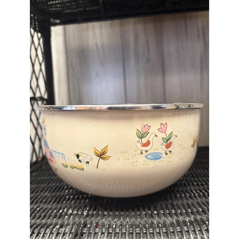 Vintage International Heartland Nesting Mixing Bowls Folk Art Farmhouse Set 2